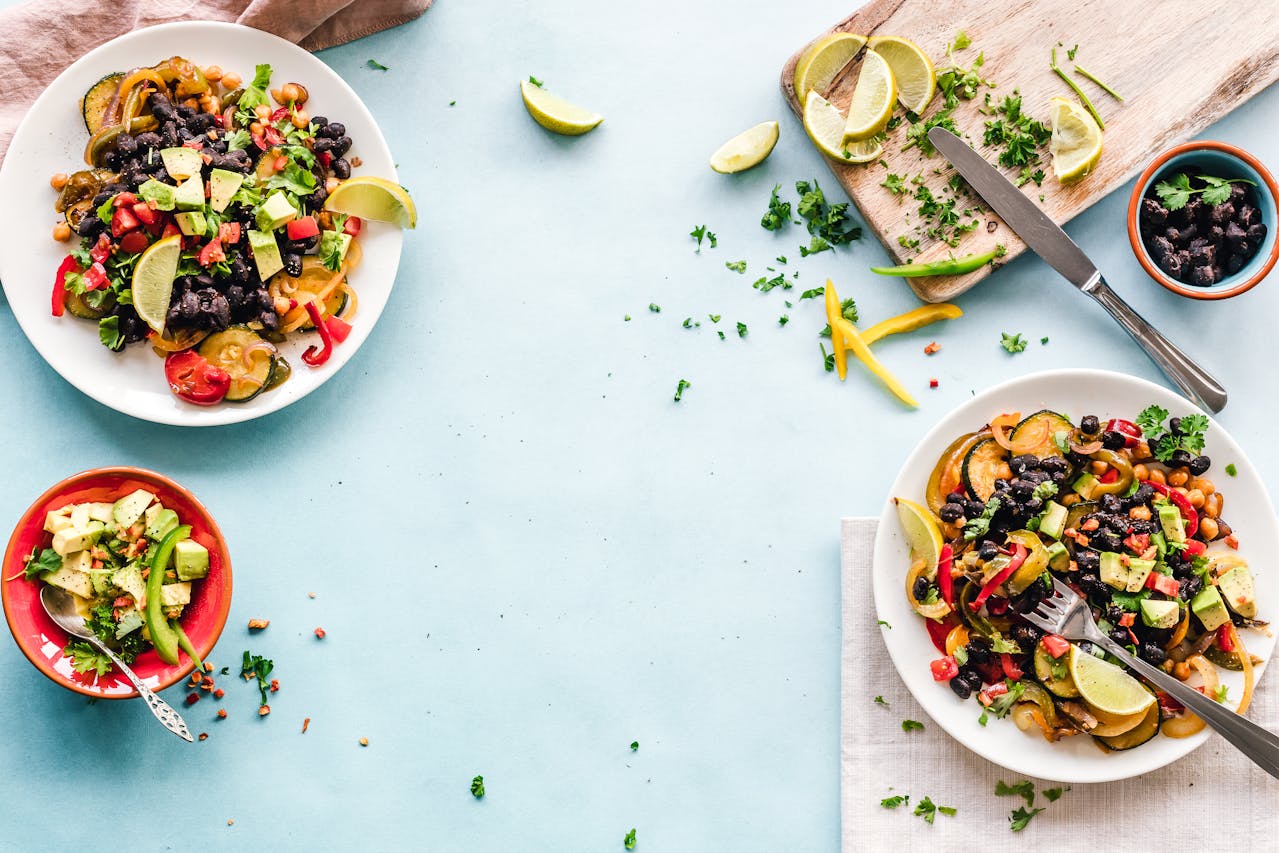 Gerichte Schalen Obst lecker frisch Gesunde Ernährung Grundlagen für Fitness-Anfänger